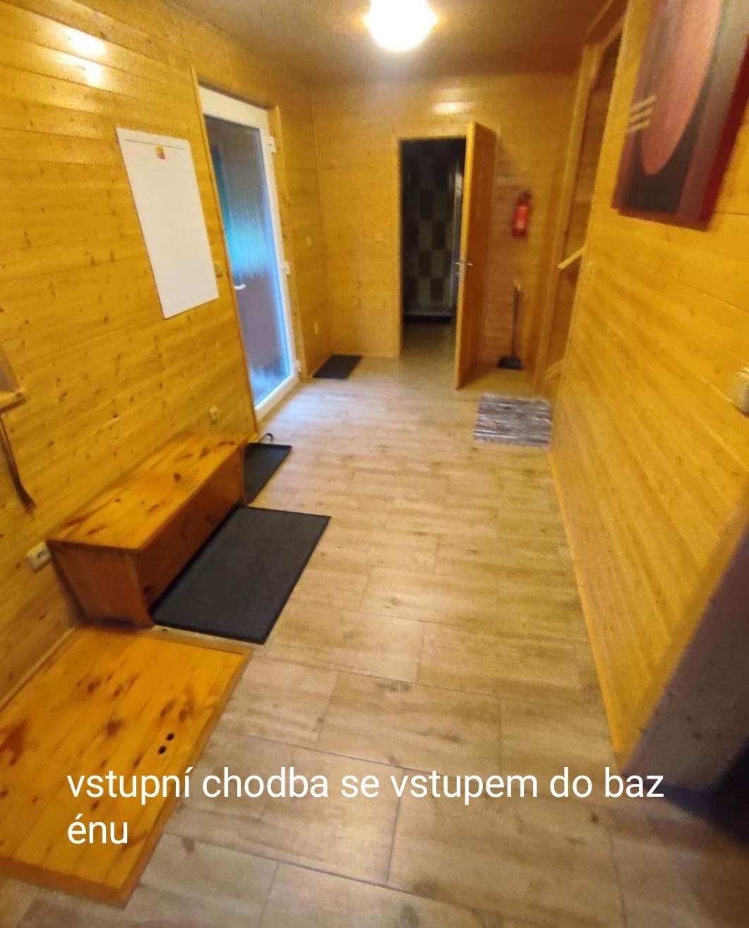 Apartmanova Chata Secanda S Bazenem, U Secske Prehrady エクステリア 写真